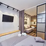 Apartman Board Odessza